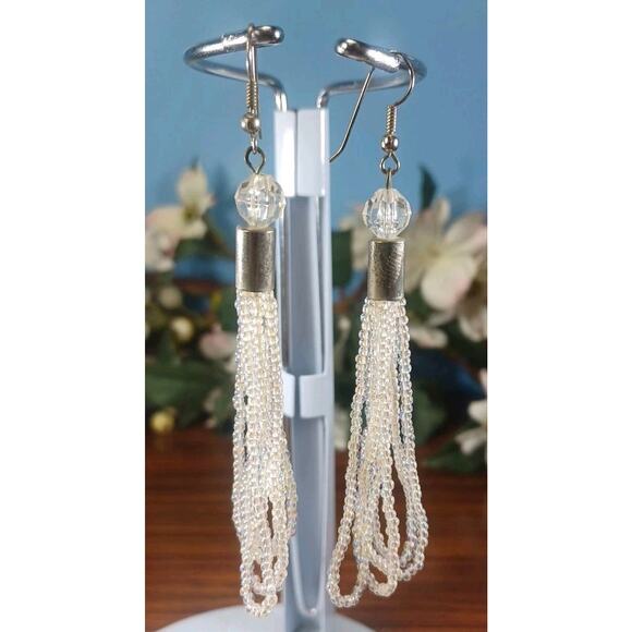 Dazzling Beautiful Dangle Drop Seed Beaded Pierced Earrings Clear Translucent - Picture 2 of 7